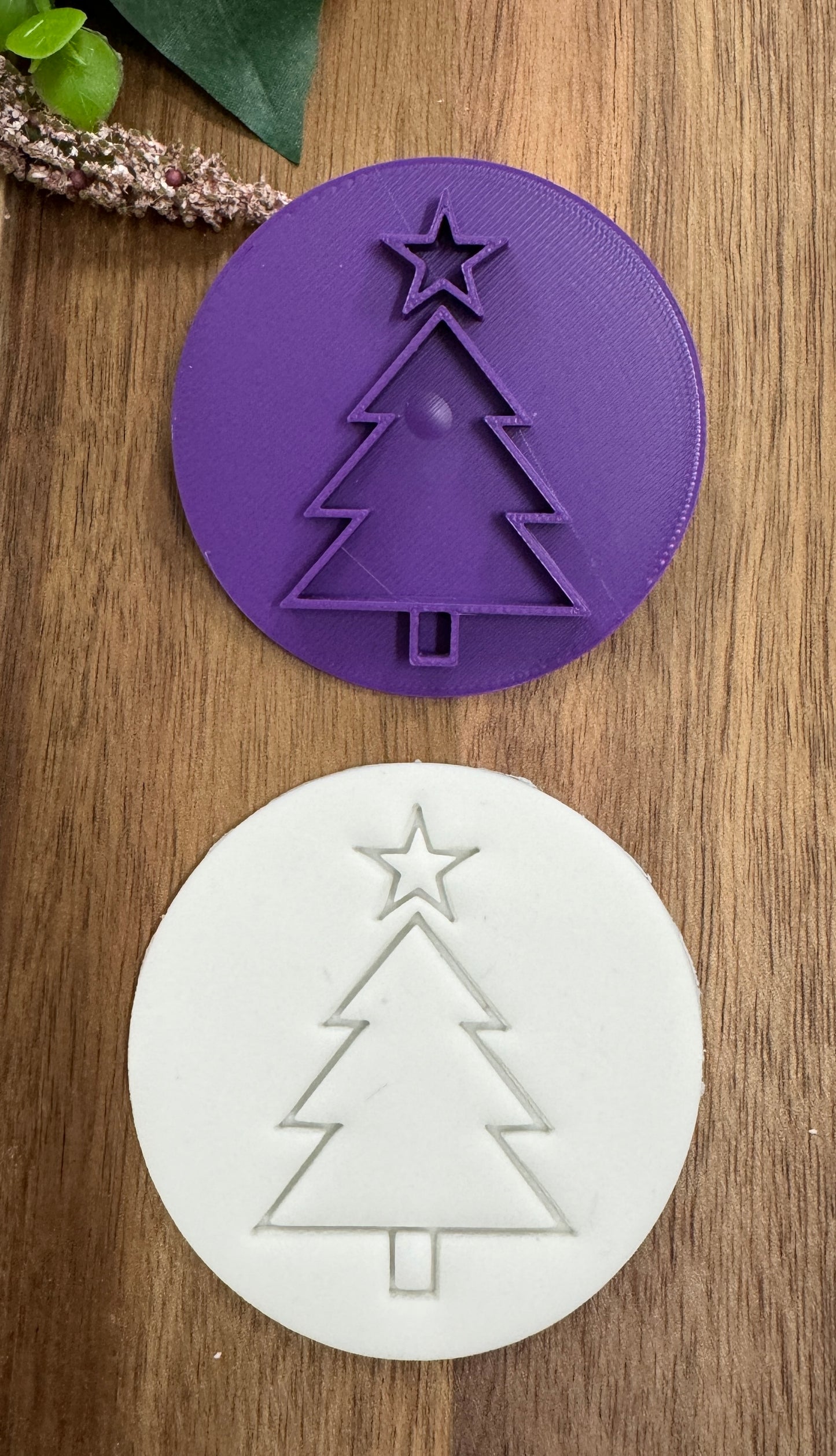 7cm basic lines christmas tree