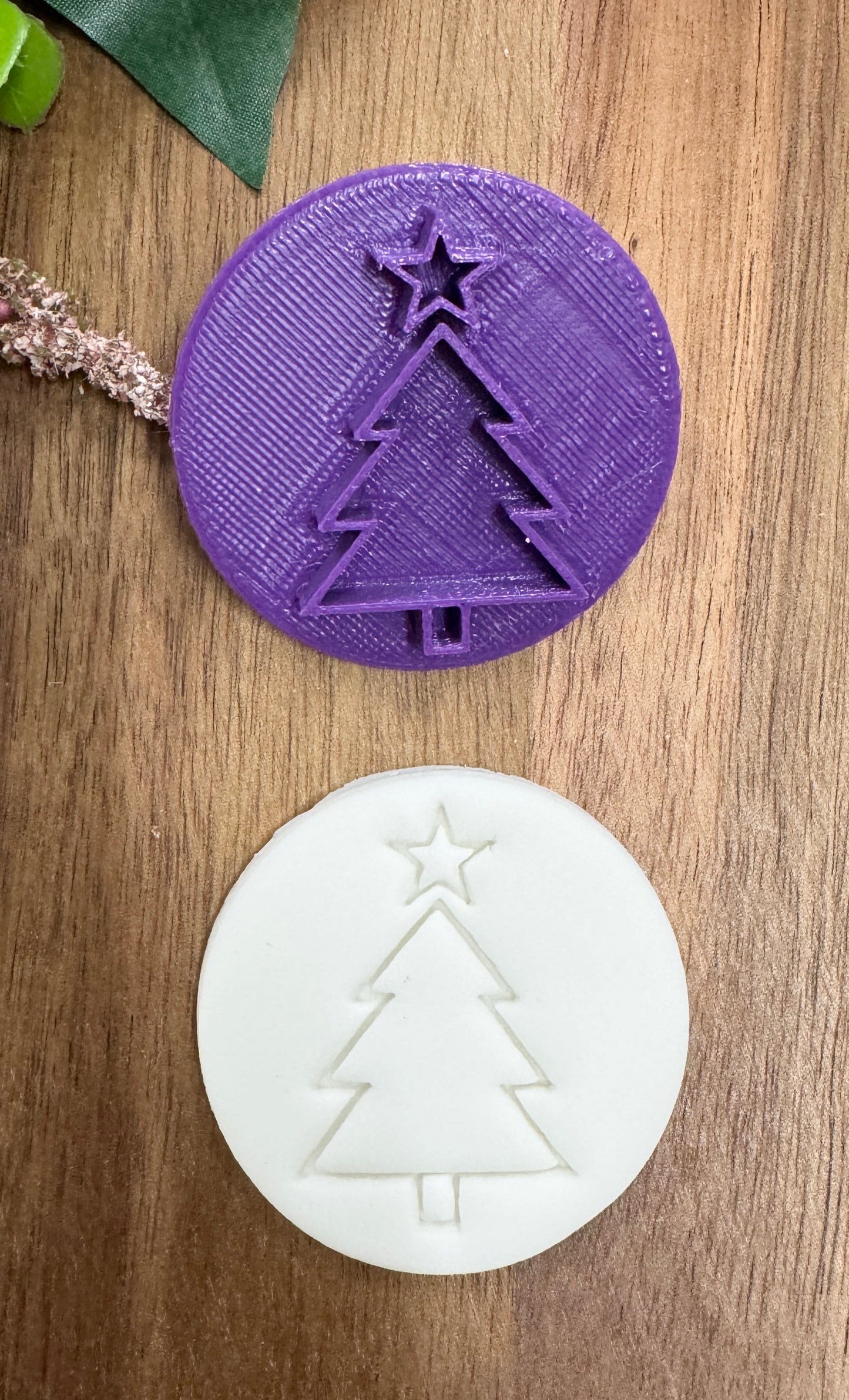 5cm basic lines christmas tree