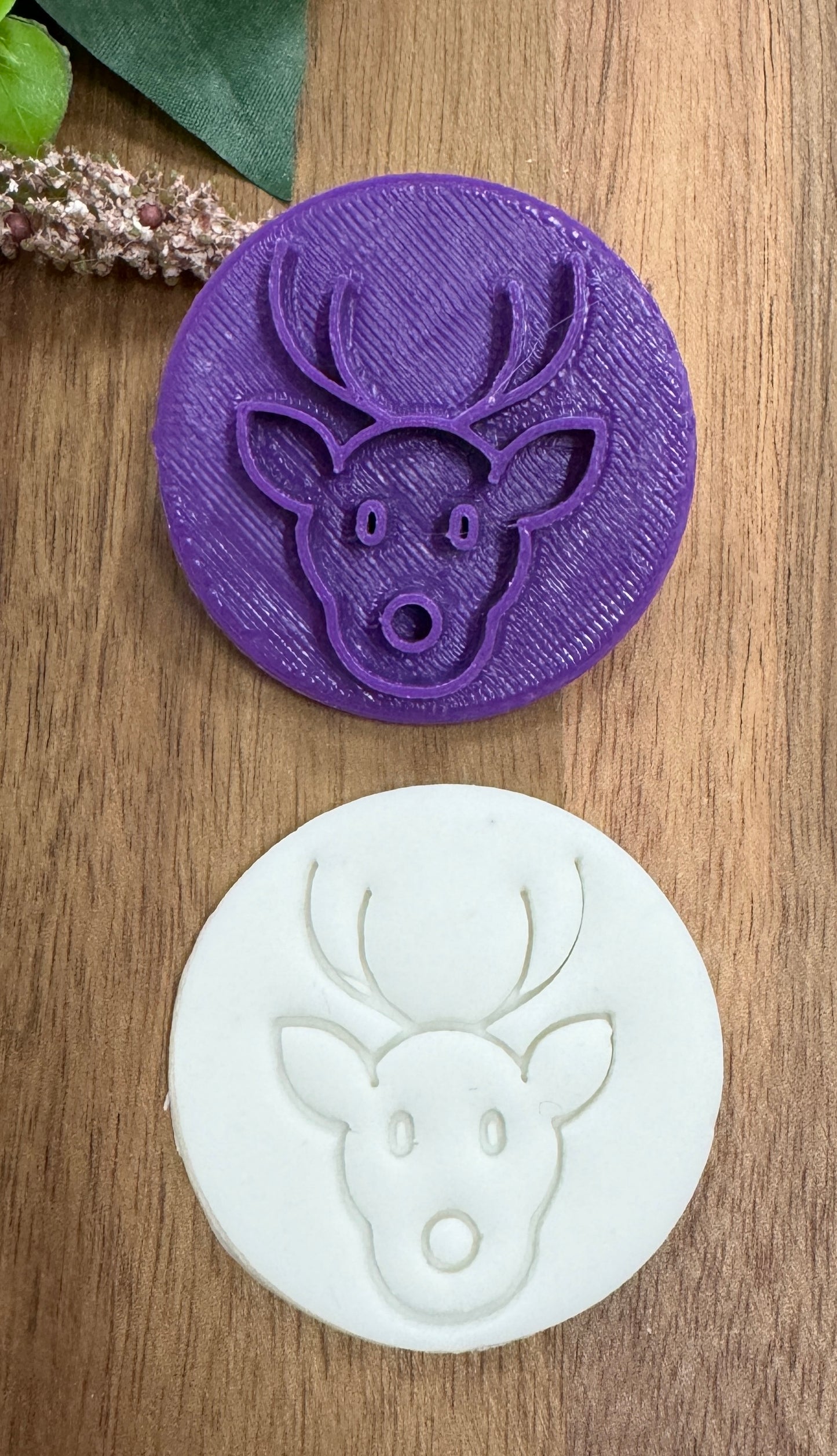 5cm basic lines reindeer christmas