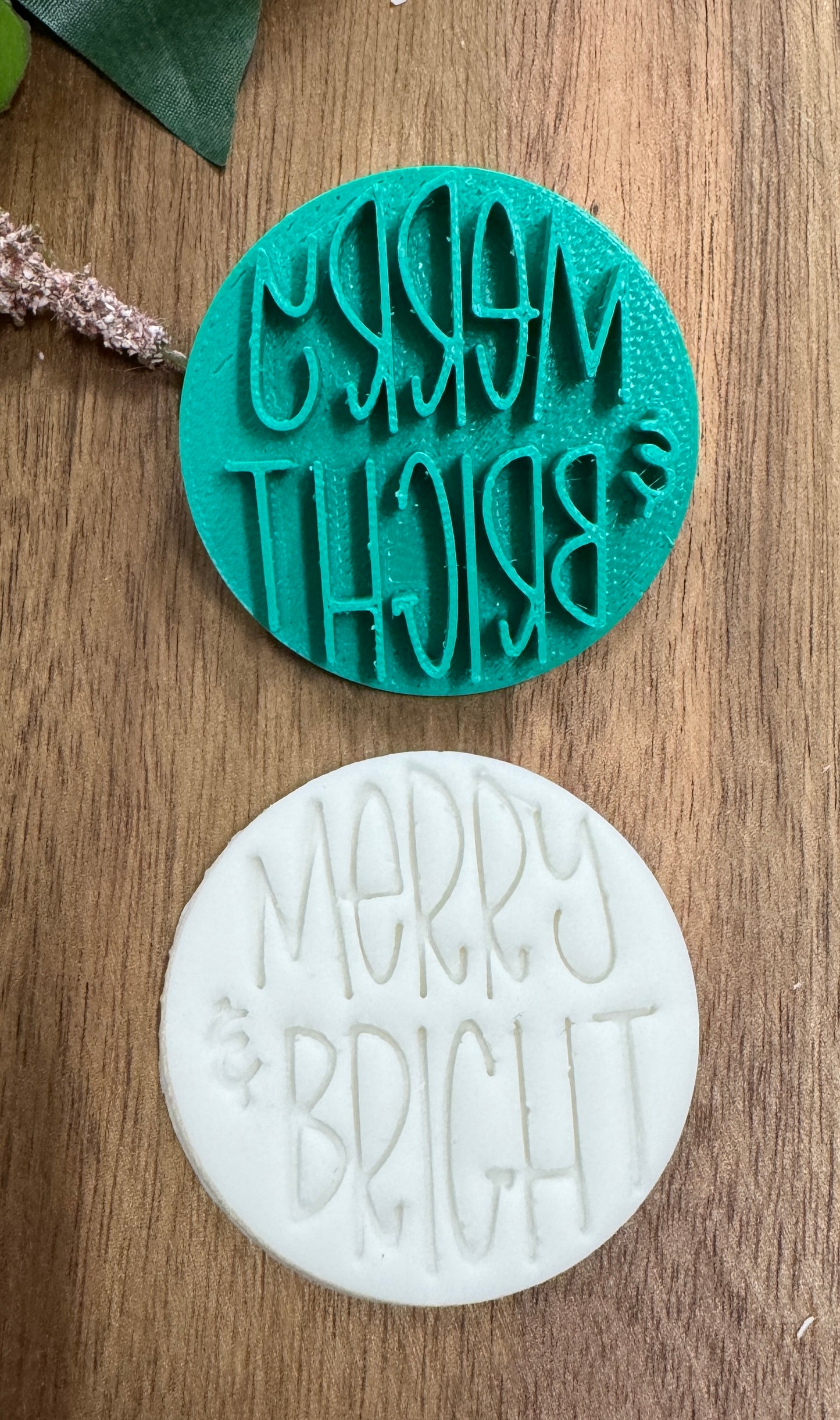 5cm merry and bright 2 christmas