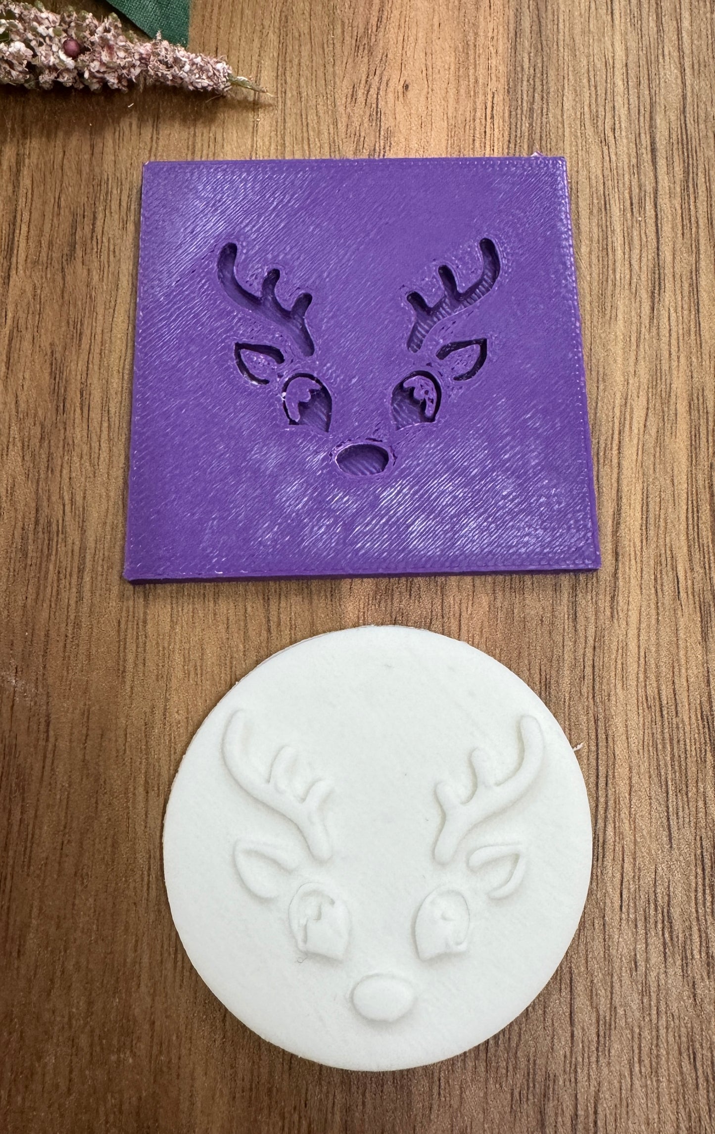 5cm debosser reindeer christmas