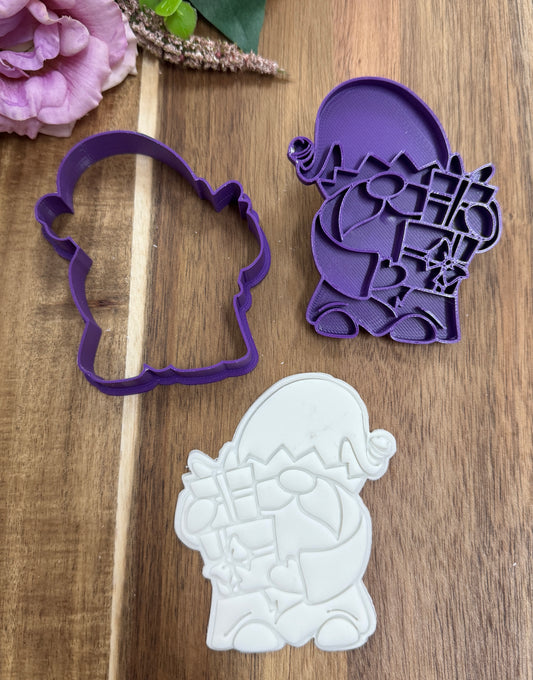 gnome present christmas set
