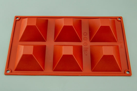 6 CAVITY - PYRAMID CHOCOLATE SILICONE BAKEWARE