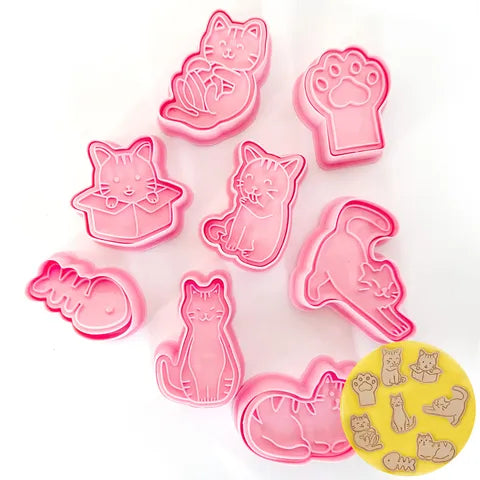 CATS 8 PIECE COOKIE CUTTER SET